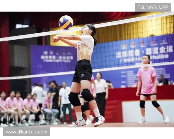 赛后分析：广州排球队与成都排球队的默契配合及战术探讨